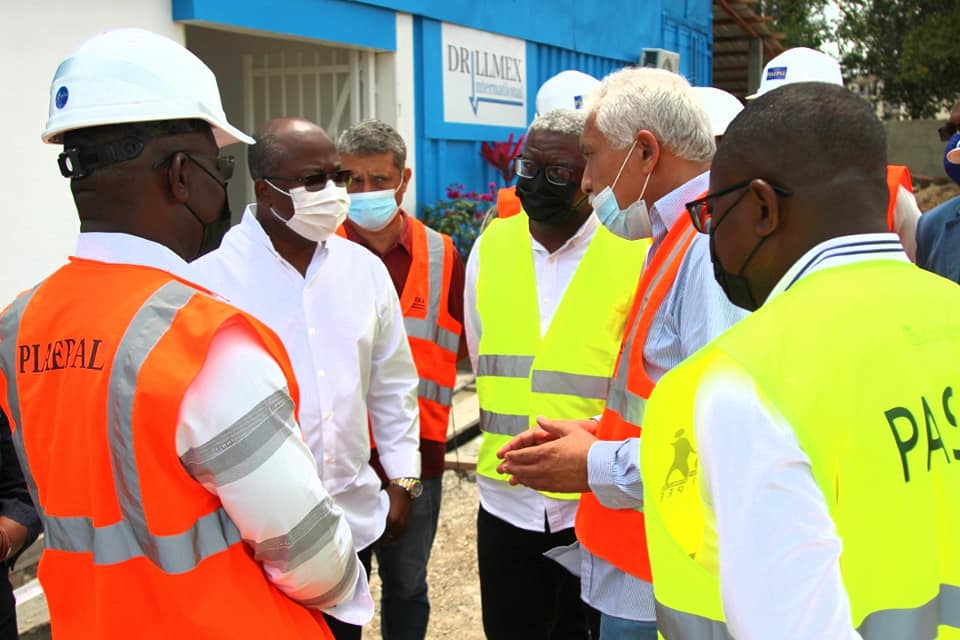 Le Ministre d'État, Ministre de l'Énergie et des Ressources Hydrauliques  a visité ce jour les installations des entreprises et SINOHYDRO; Credit: 